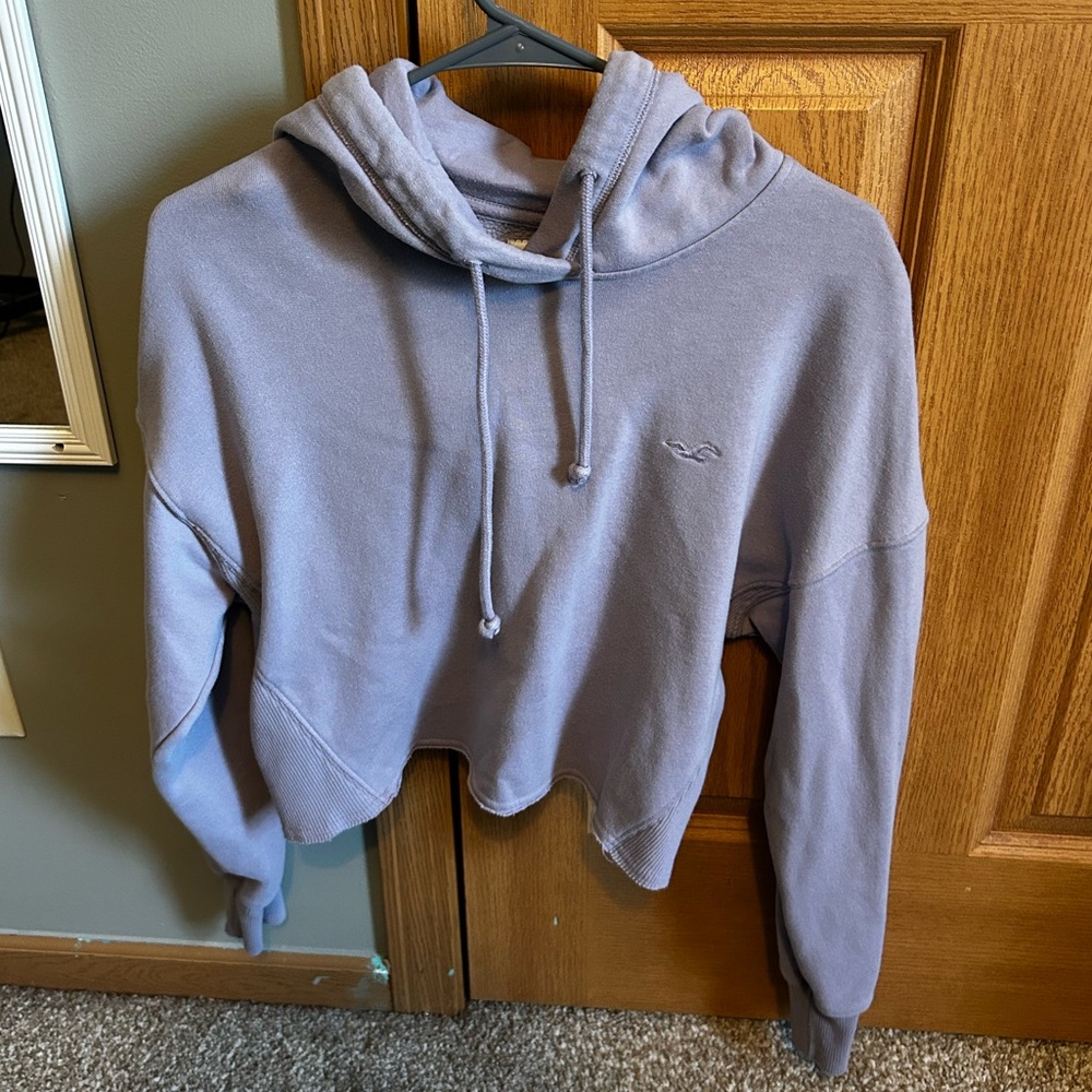 Women’s Hollister Purple Cropped Sweatshirt